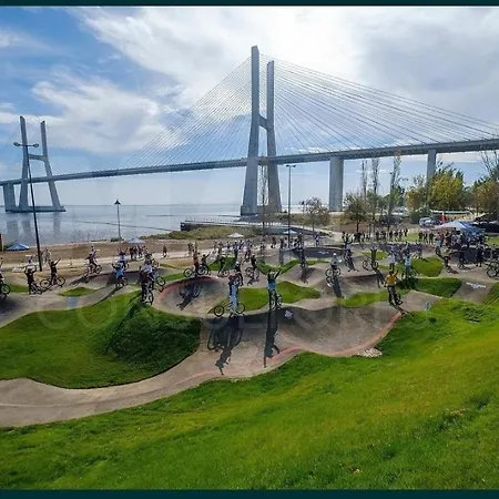 Проживання в сім'ї Perto Aeroporto 2 Лісабон